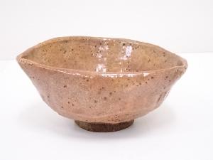 古物　赤楽変形茶碗